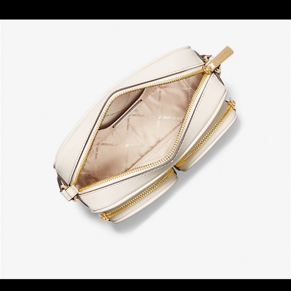 ❣️MK CROSSBODY❣️ - Picture 7 of 8